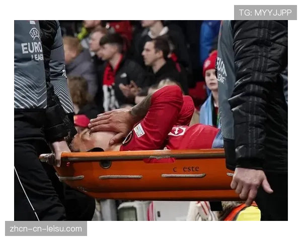 特写：谢菲联老将夏普在球队确定降级后泪洒赛场